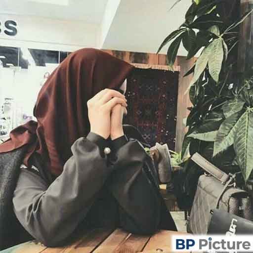 Aesthetic Hidden Face Girl Pic Black And White