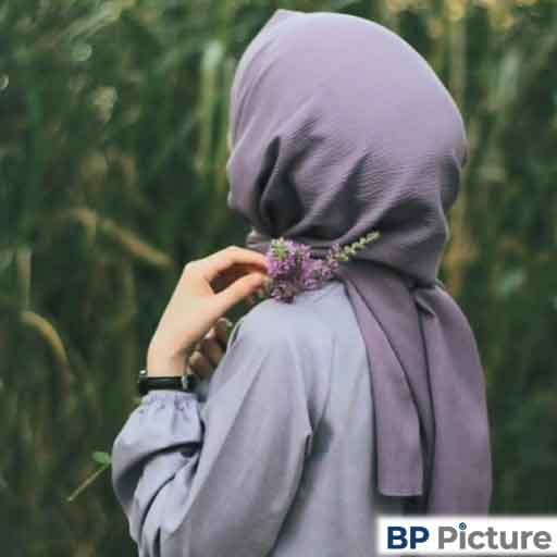 Aesthetic Hidden Face Girl Pic Black And White