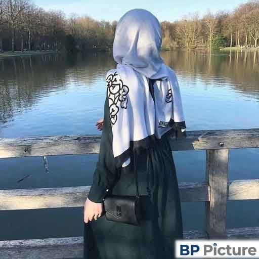 Hijab Girl Photo