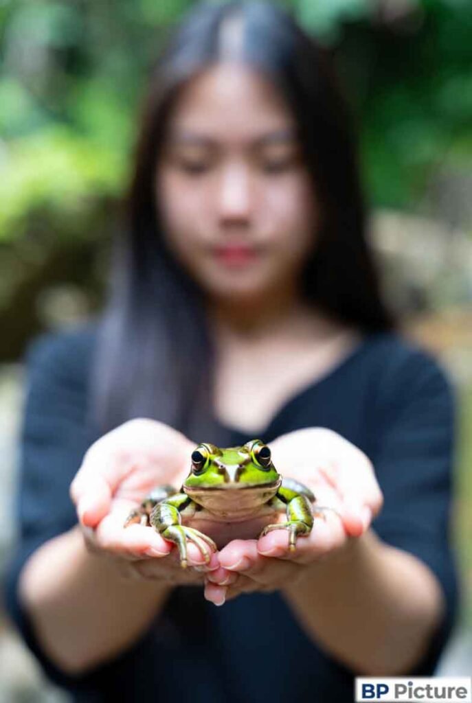 One Girl One Frog Pic