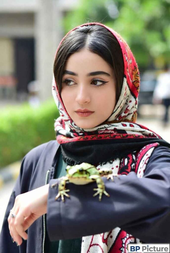 One Girl One Frog Pic