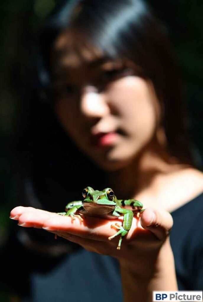 One Girl One Frog Pic